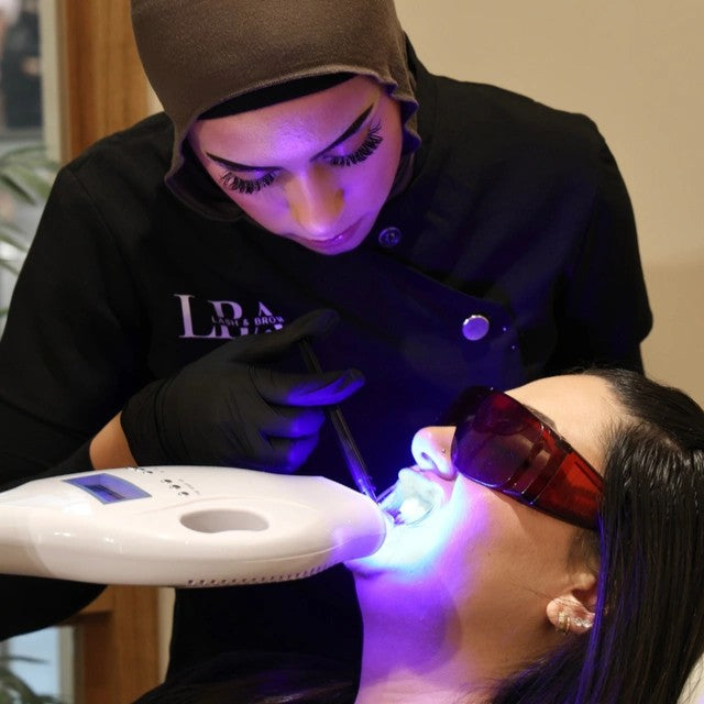 Teeth Whitening Course: What Beauty Students Should Know Before Training