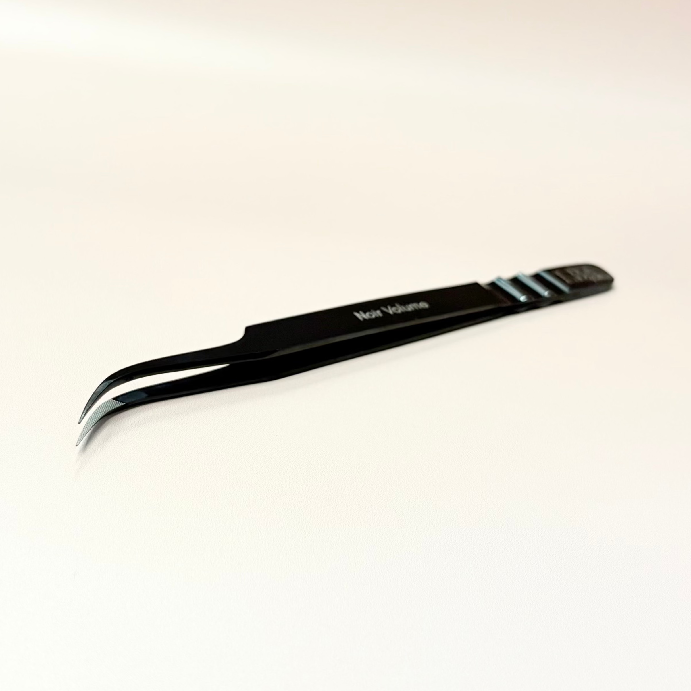 Fibre Tip Lash Tweezer - Noir Volume