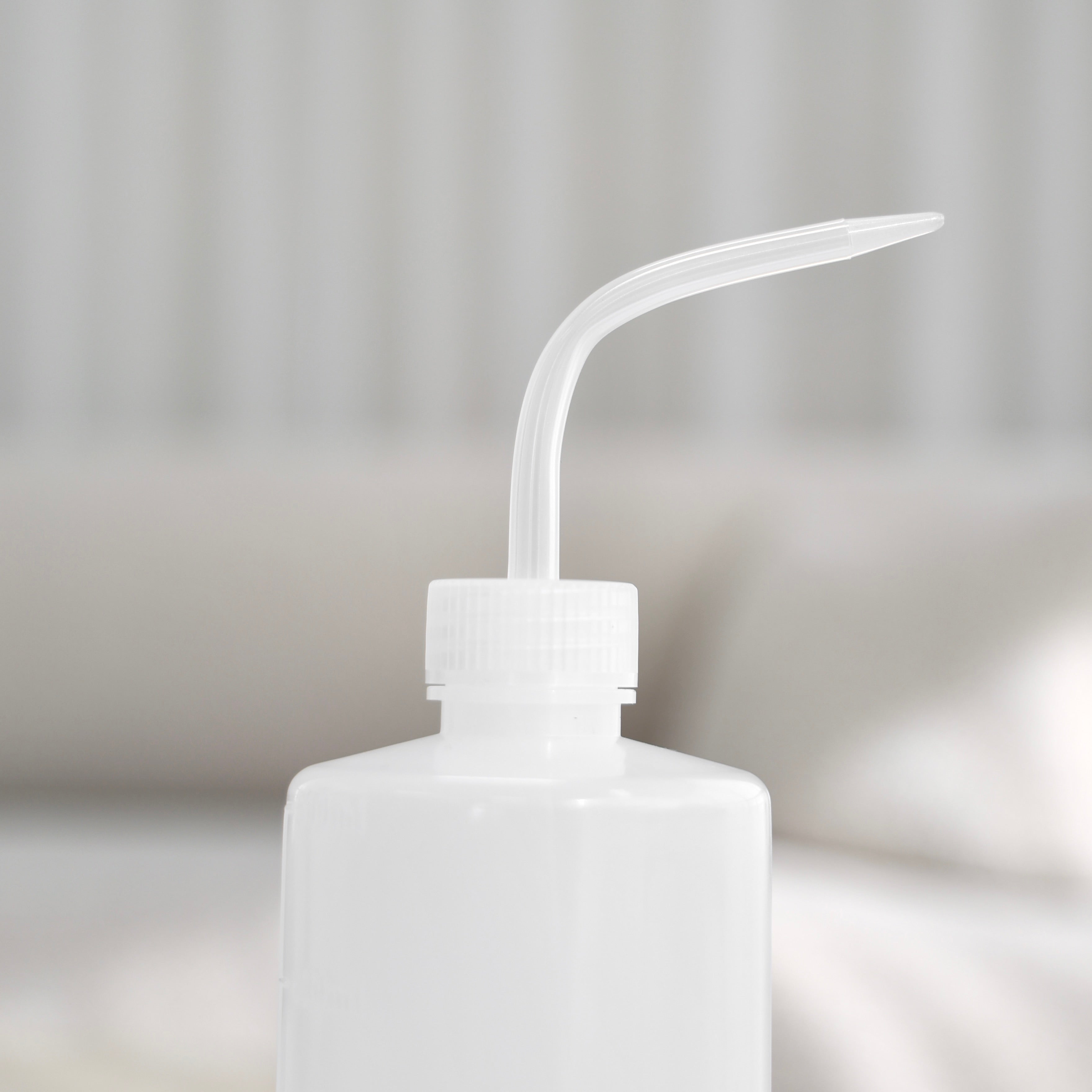 500ml Squeeze Rinse Wash Bottle