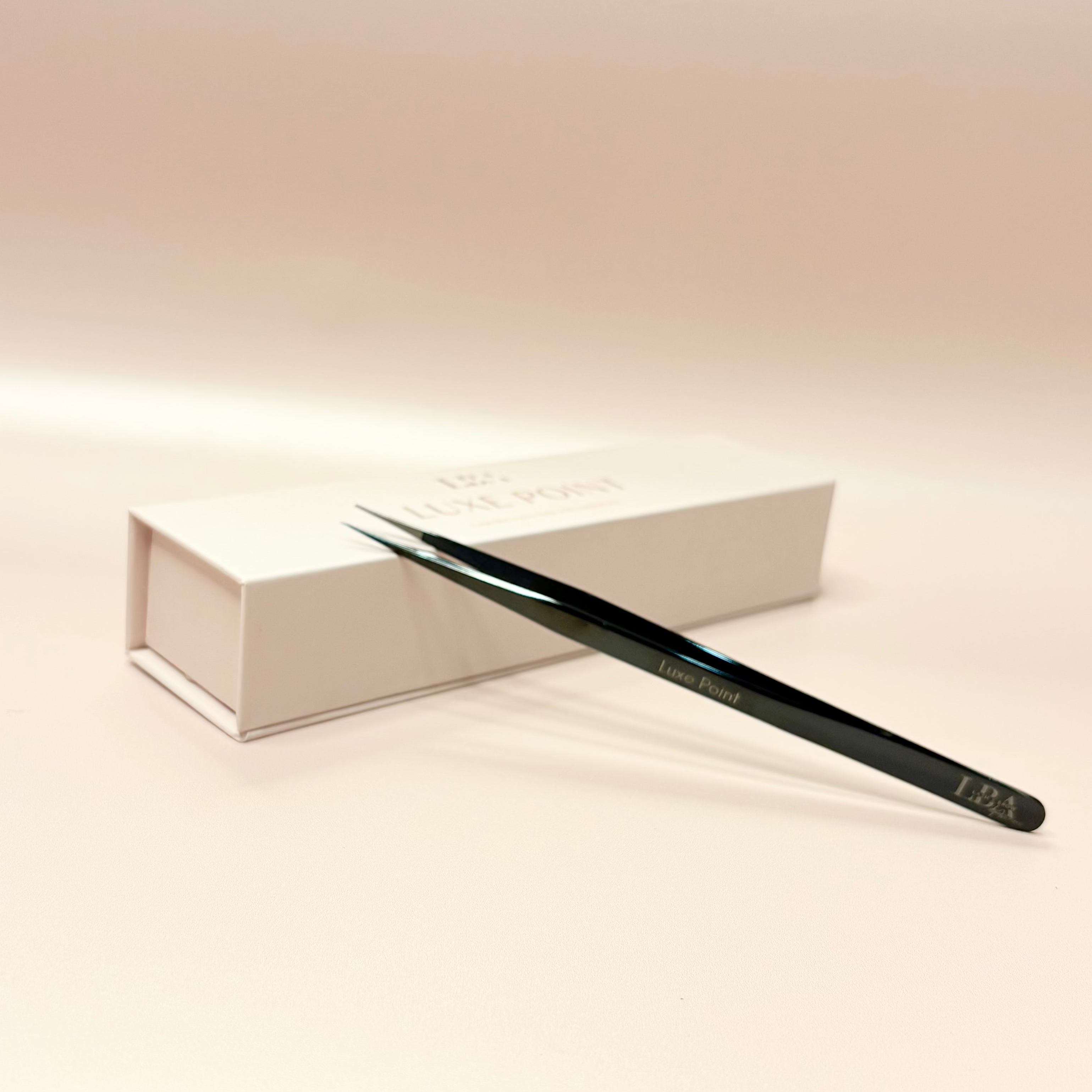 Fibre Tip Lash Tweezer - Luxe Point