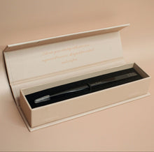Load image into Gallery viewer, Fibre Tip Lash Tweezers - Silk Precision
