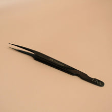 Load image into Gallery viewer, Fibre Tip Lash Tweezers - Silk Precision

