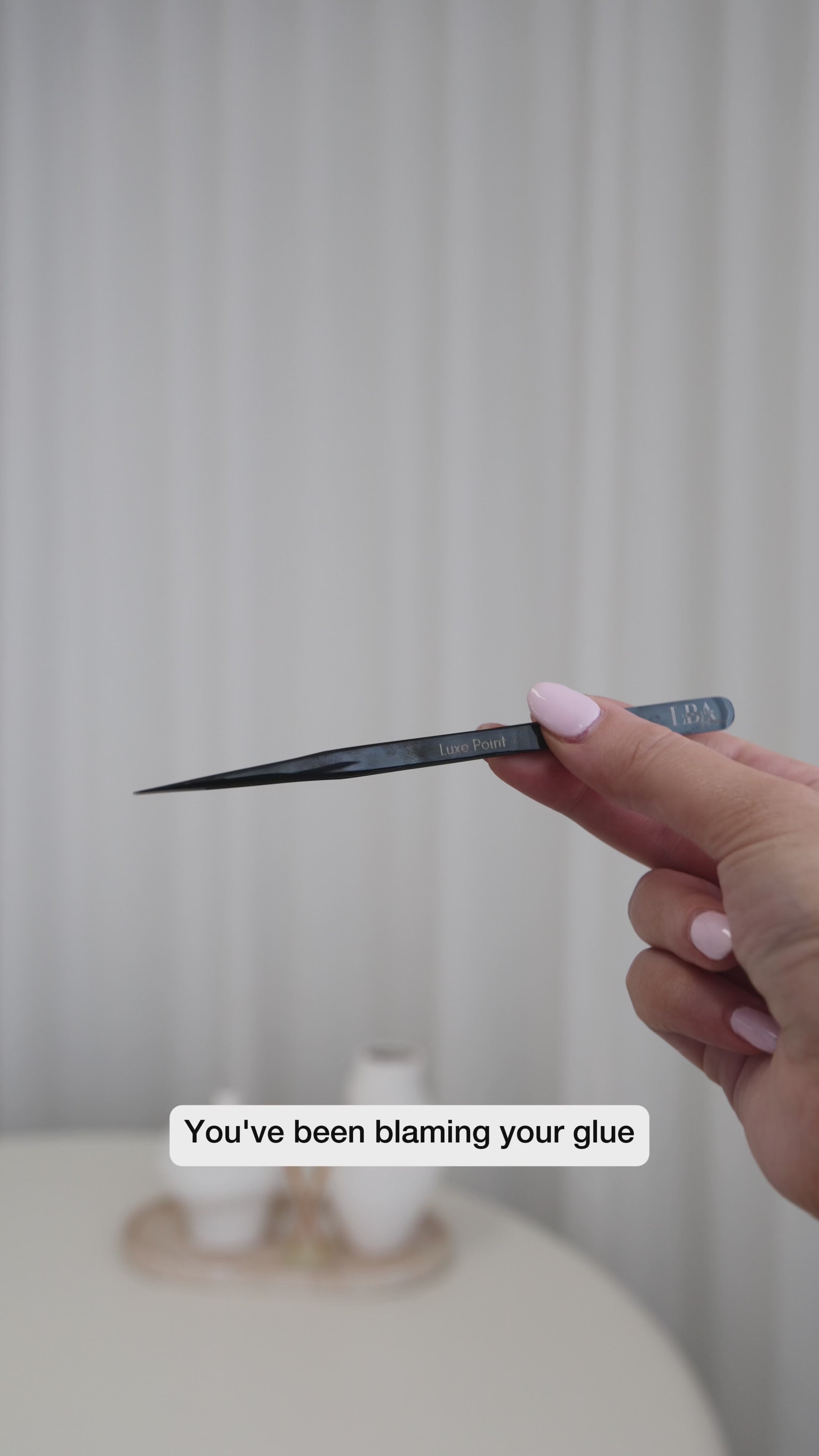 Lash Extension Tweezer Cleanser